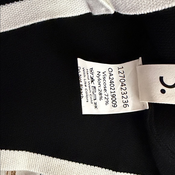 Elegant black & white faux button down dress - Picture 7 of 12